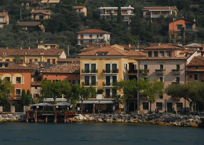 Del Porto Hotel Torri Del Benaco