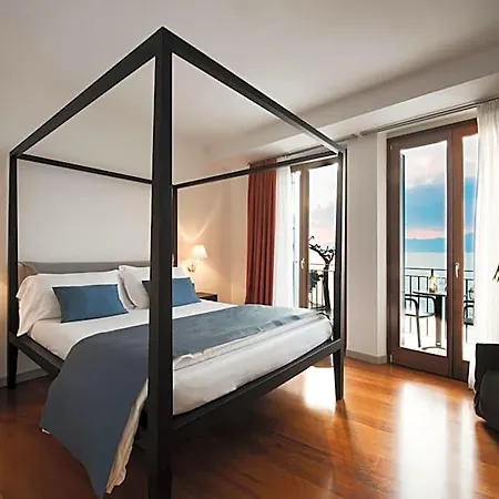 Otel Del Porto 4*