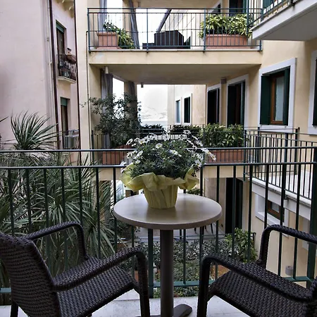 호텔 Del Porto 토리델베나코