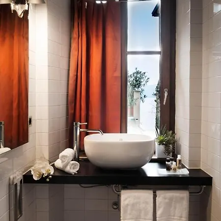 Отель Del Porto 4*