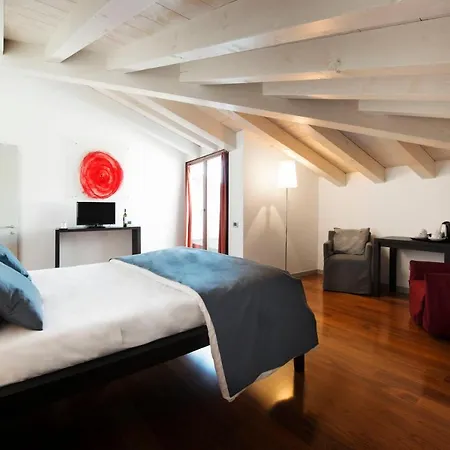 Del Porto Hotel 4*