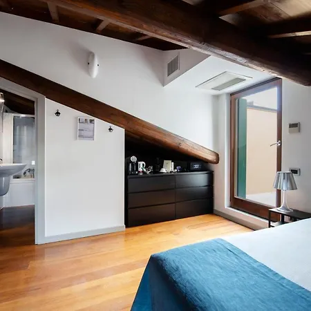 Отель Del Porto 4*