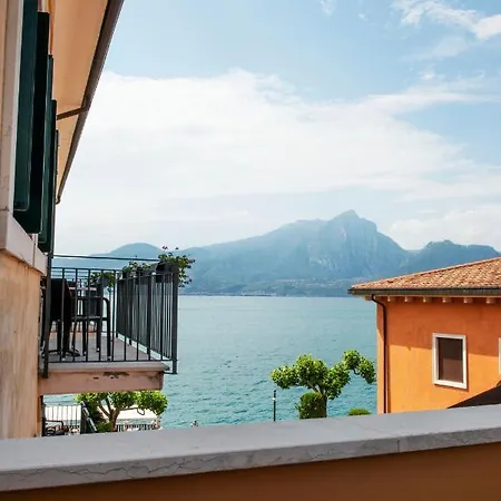 ديل بورتو فندق 4*