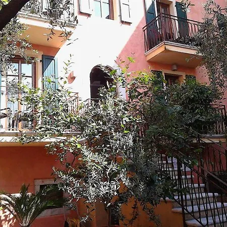 Отель Del Porto 4*